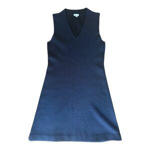 Vince Sleeveless Ribbed Knit V-Neck Shift Dress in navy blue wool blend (M)